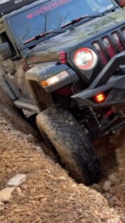 Sometimes trail communication is as simple as:

“Driver… driver… PASSENGER! STOP!” 😂📻

Whether we’re spotting through an obstacle, calling out something ahead or just trying to keep the convoy together, radios are constantly being used on our trips.

The Midland MXT295 PRO is now handling communications in the Road Rash Jeep and it’s about to get a serious workout on 13 days of the Florida Adventure Trail.

#GMRS #MidlandUSA #MXT295PRO #OffRoad #JeepLife 

@midlandusa
